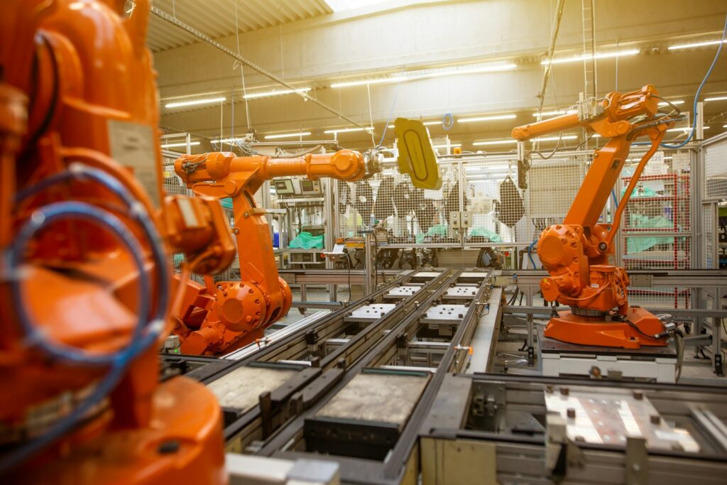 Projektové řízení ve výrobě – automatizovaná výrobní hala s roboty